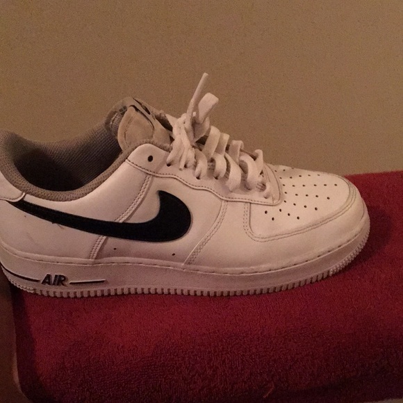 Shoes - Picture 3 of 4